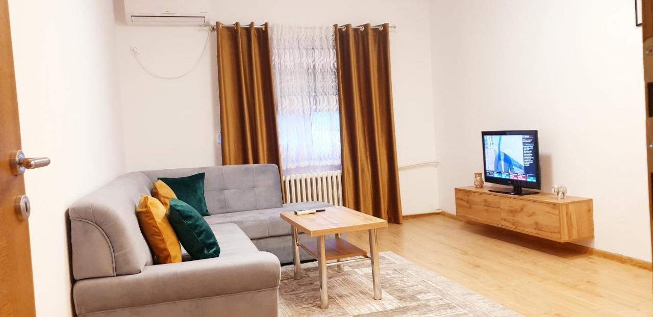 R-Residency Ll Apartment บันยาลูกา ภายนอก รูปภาพ